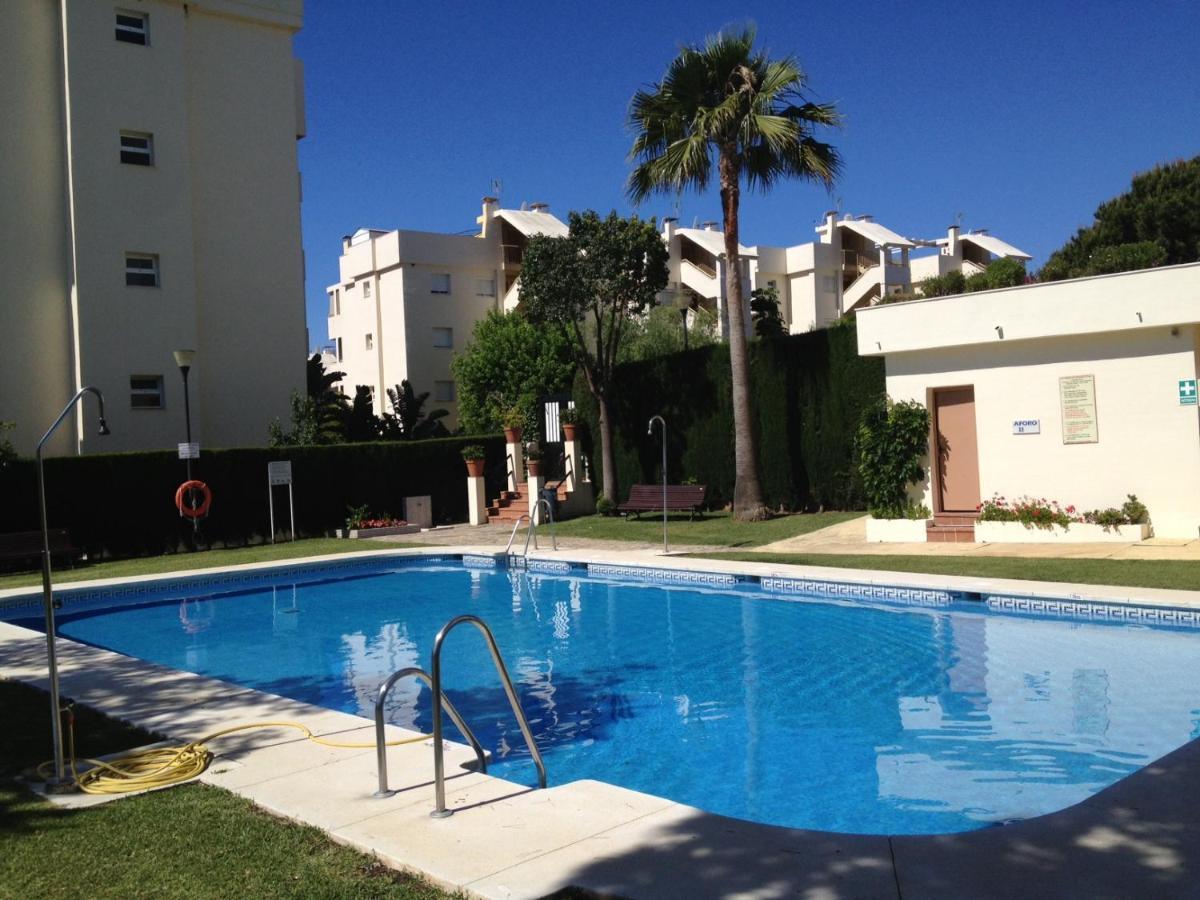 Beautiful Holiday Apartment 2 Bedroom Beach And Pool Malaga Marbella Calahonda Royale Mijas Costa Spain Kültér fotó