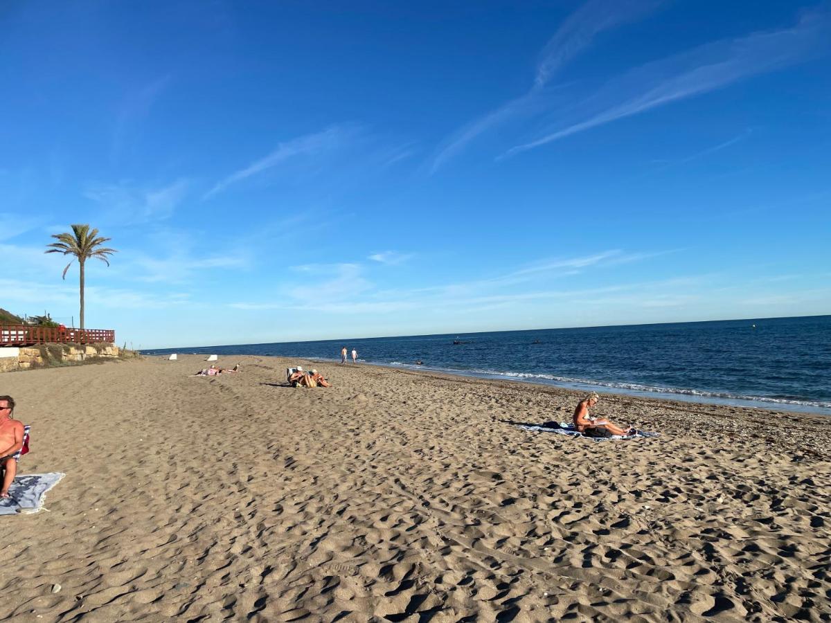 Beautiful Holiday Apartment 2 Bedroom Beach And Pool Malaga Marbella Calahonda Royale Mijas Costa Spain Kültér fotó