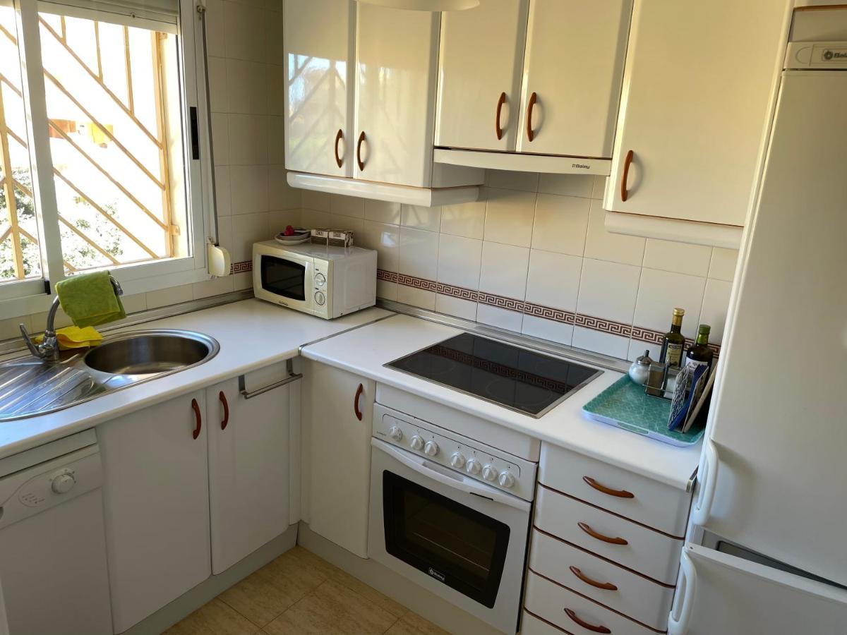 Beautiful Holiday Apartment 2 Bedroom Beach And Pool Malaga Marbella Calahonda Royale Mijas Costa Spain Kültér fotó