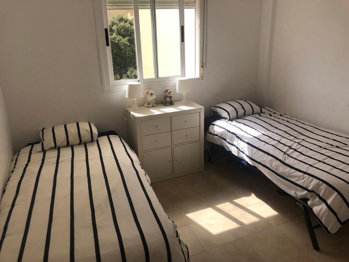 Beautiful Holiday Apartment 2 Bedroom Beach And Pool Malaga Marbella Calahonda Royale Mijas Costa Spain Kültér fotó